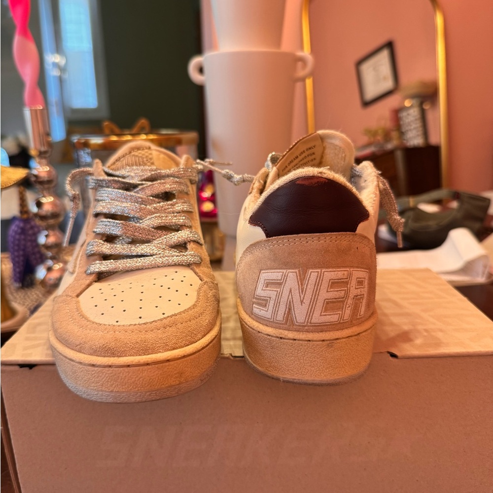 Golden Goose Tan and Cream Star Sneakers - Picture 2 of 5